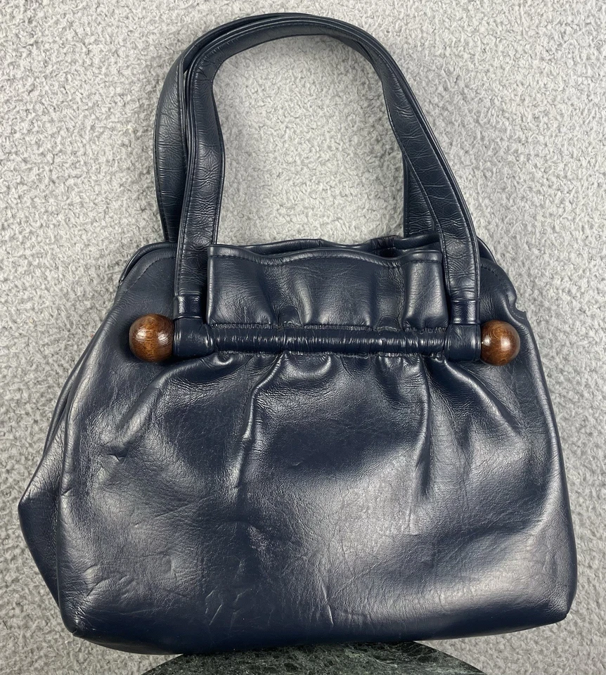 Bolsa de mão vintage meados do século moderna couro sintético estrutura de metal com destaque de madeira - Imagem 2 de 4