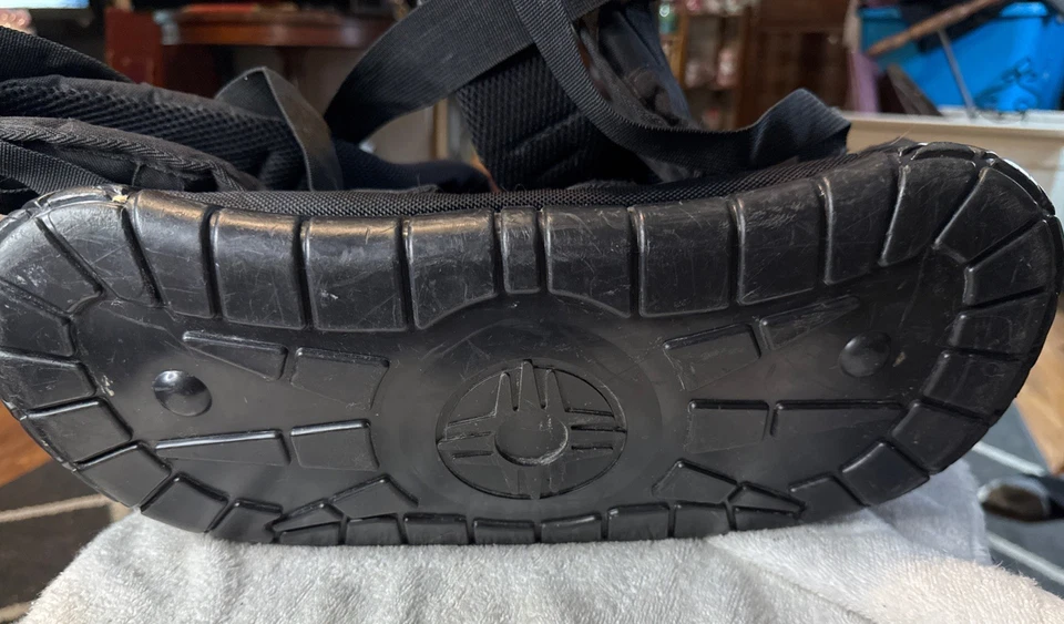 AWP-HP Black Extreme Tool Backpack w/Treaded Rubber Bottom, 1 ZIPPER STUCK - Image 2 of 4