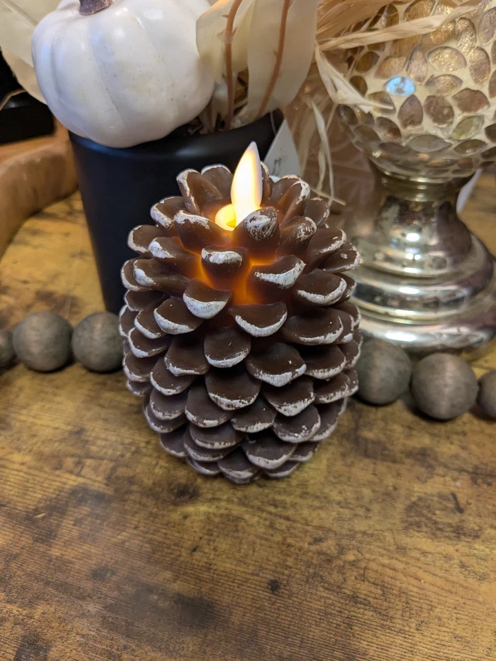 Flickering Pinecone TIMER Pillar Candle - Image 2 of 3