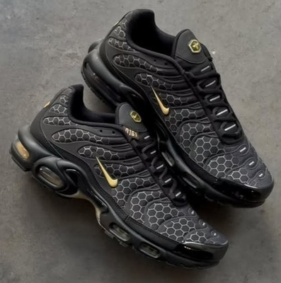 Rare Nike Air Max Plus Manchester Tuned TN Mens Shoes 95 Black Honey Gold 3 90