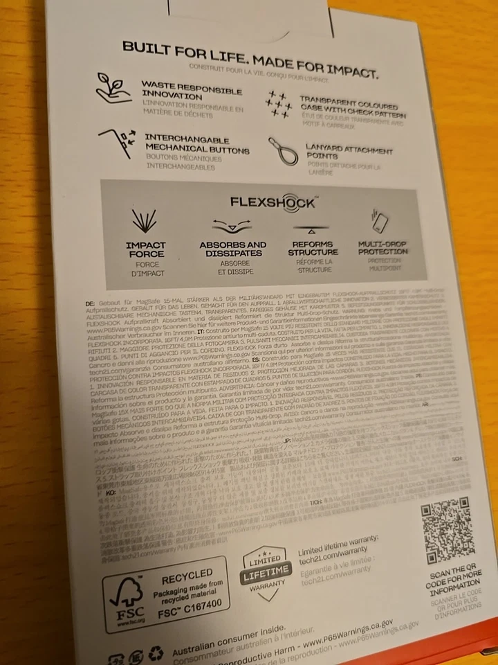 Tech21 Evo Check para iPhone 16 Pro 6.3" con magsafe negro/humo Foto 2 de 4