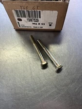 19M7529  GENUINE  OEM  John Deere  CAP SCREW BOLT   QTY of 2 Bolts