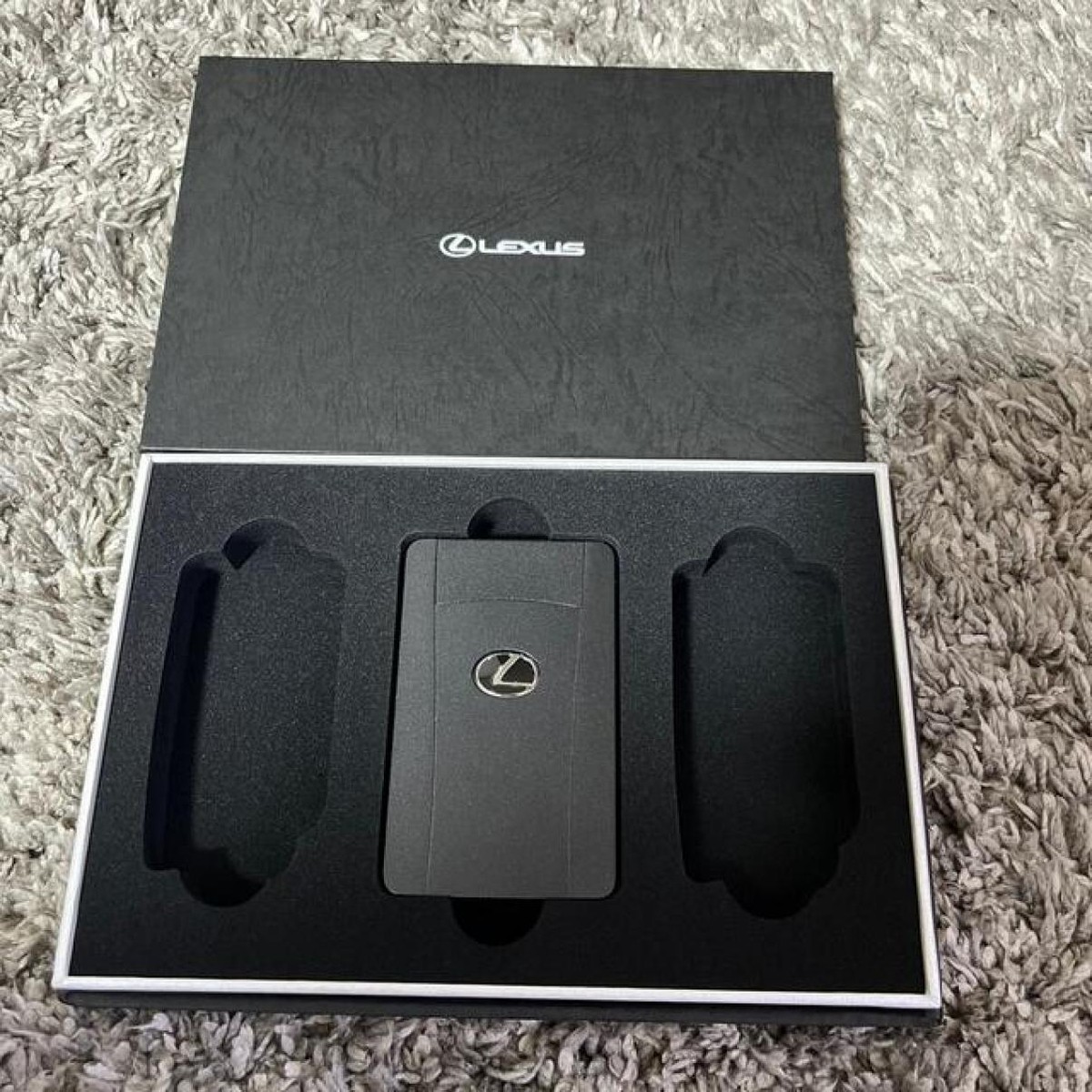 Lexus NX300 R001-A00479 Genuine Smart Key Smart Key Card RHD JDM