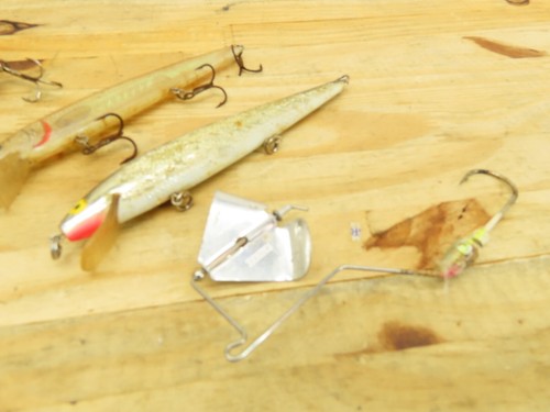 Vintage 4 Pcs Fishing Lures Hula Popper ,Floaters - Picture 3 of 8