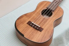 UMA Baby Tenor Small Body Professional Acacia Koa with Deluxe Gig Bag
