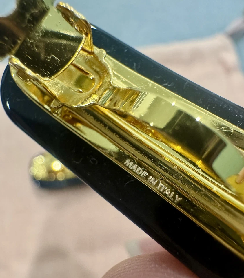 Auténticas pinzas para el cabello de metal MIU MIU plexiglás negro blanco logotipo verano 23 agotadas Foto 4 de 4