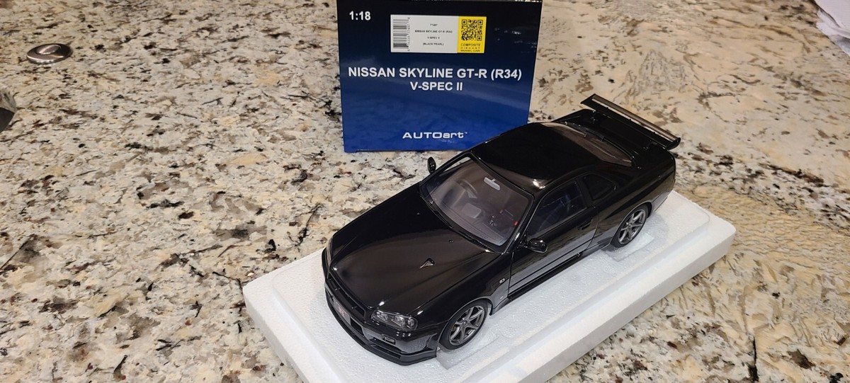 AUTOart NISSAN SKYLINE GT-R R34 V-SPEC II 1/18 MODEL CAR BLACK