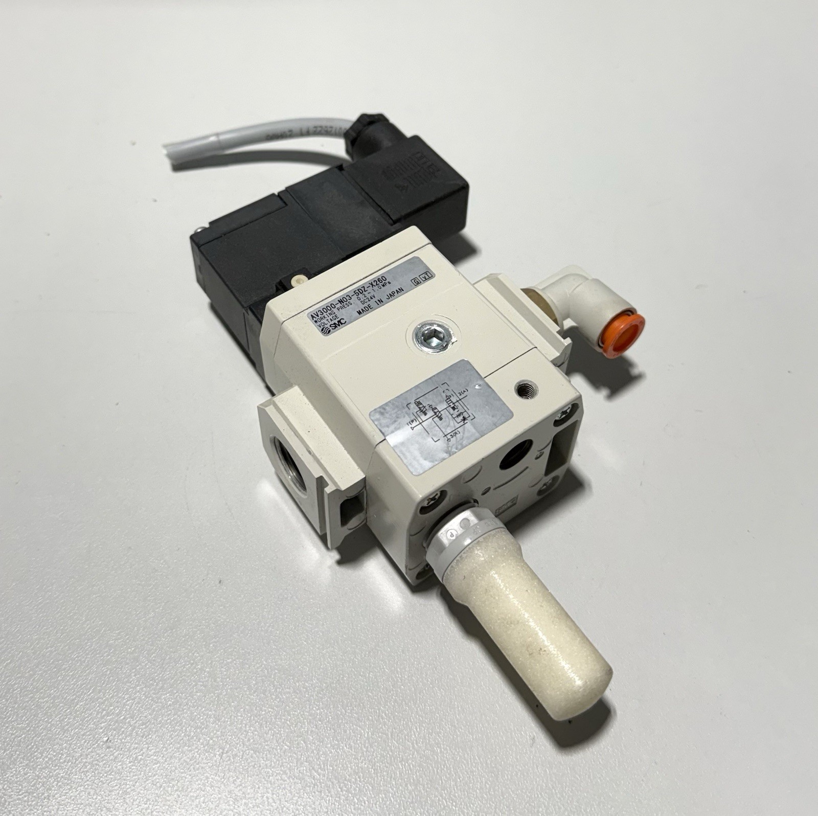SMC AV3000-N03-5DZ-X260 Soft Start Valve 24VDC *NEW TAKEOUT*