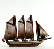 PIRATES POCKETMODEL Revolution UL050 LE LYON New Unpunched Ship CSG