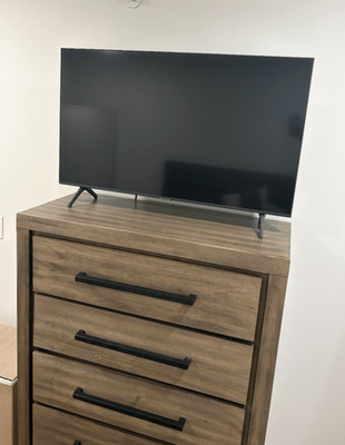 Samsung 43''  LED Internet TV - Local Pick Up