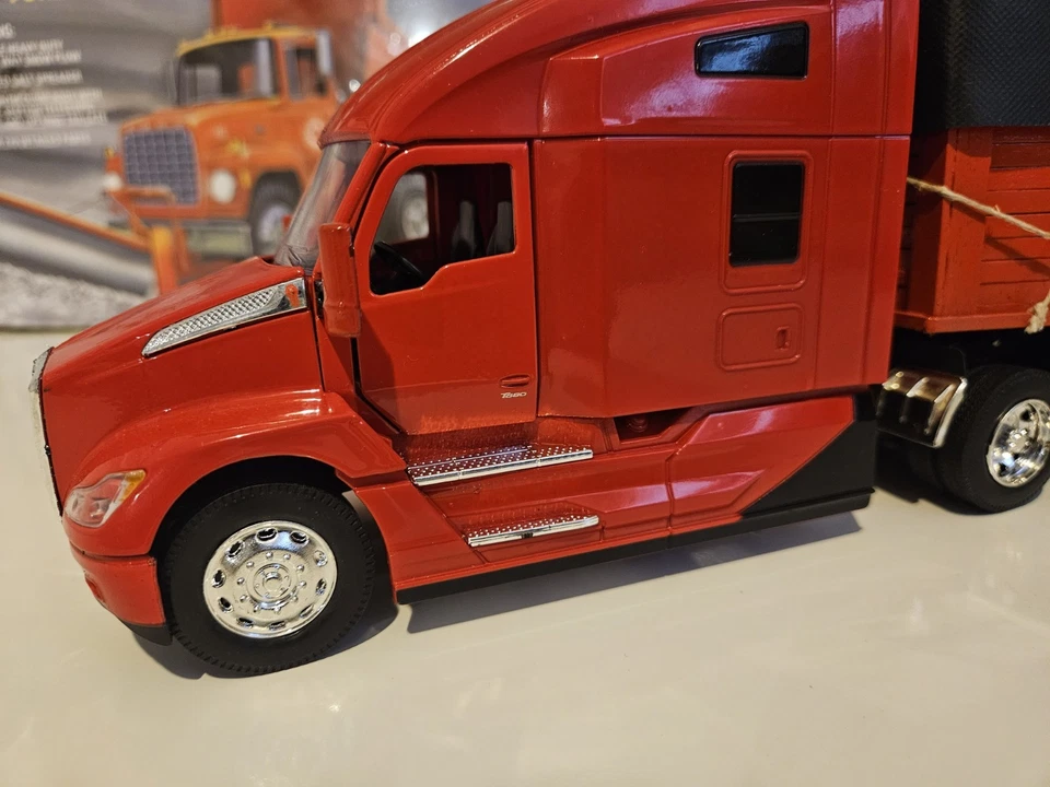 1/32 Scale Kenworth T680 NewRay With Handmade Wooden Trailer - Image 3 of 4