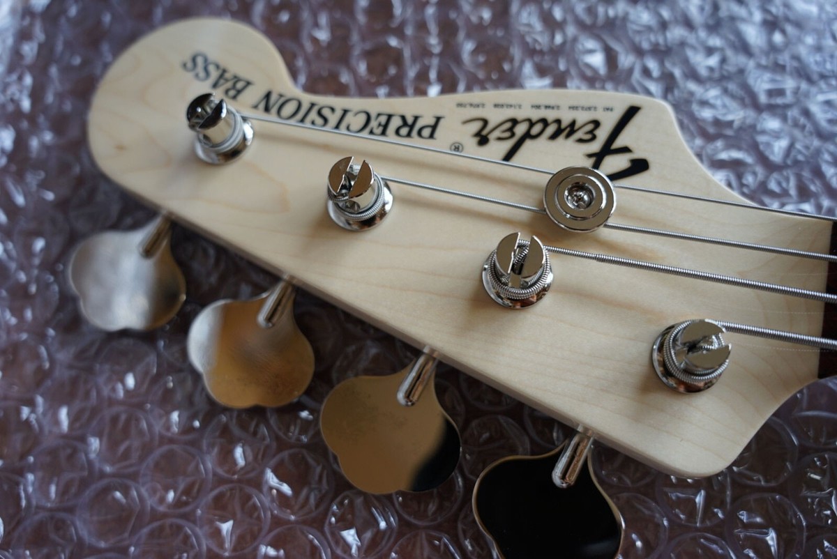 Fender Made in Japan Traditional 70s Precision Bass Arctic