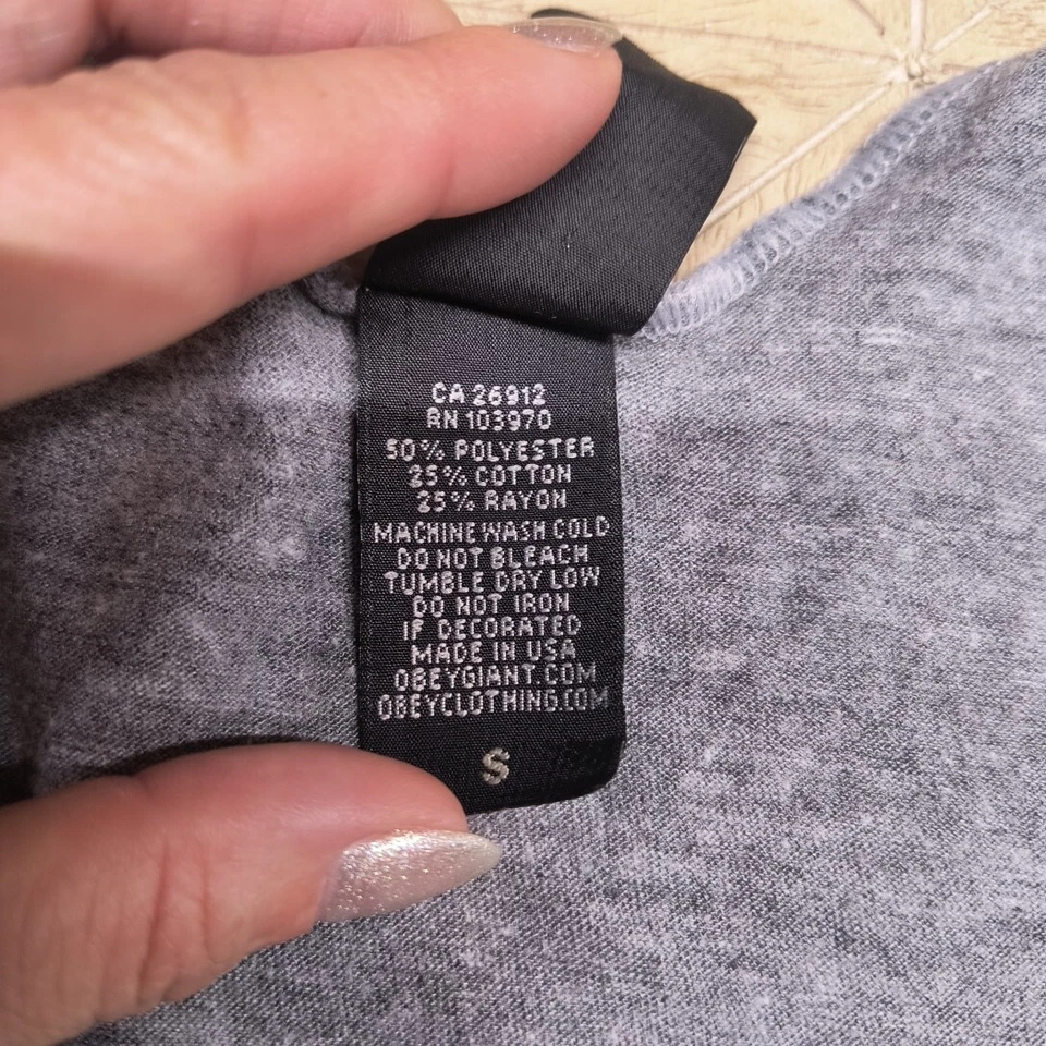 Camiseta sin mangas para mujer Obey Original Gangstas Racer espalda talla S gris Y2K hecha en EE. UU. rara Foto 3 de 4