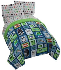 Jay Franco Minecraft Monster Hunters 4 Piece Twin Bed Set - Includes Reversib...