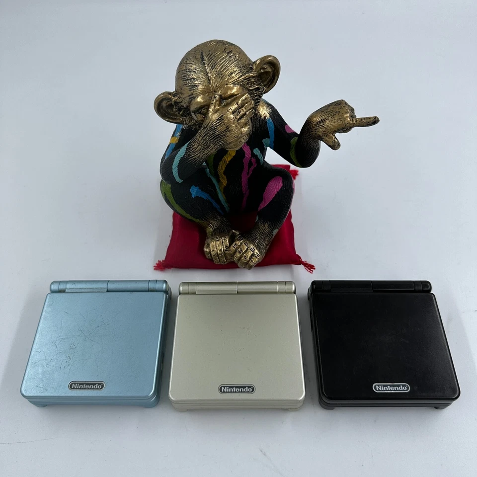 Gameboy Advance SP Lot Select Junk for parts As Is console Random Color - Image 4 of 4