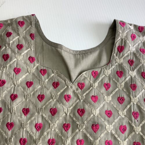 Women’s Kaftan Top Size M Taupe Beige Heart Print Embroidered Long Tunic Resort - Picture 9 of 12