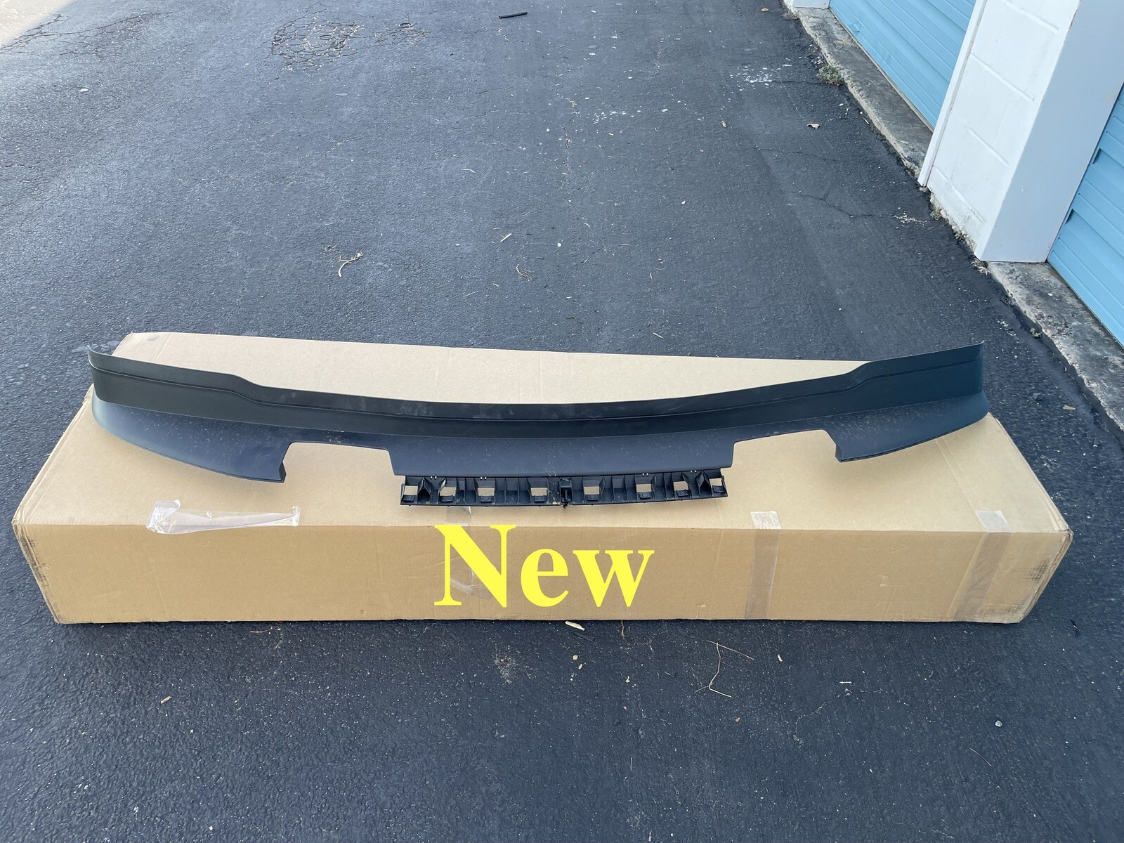 NEW OEM FORD PART ML3Z17626BB RADIATOR SUPPORT AIR DEFLECTOR PANEL  