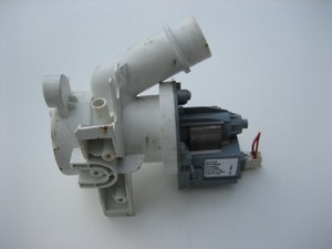 Ablauf/Laugenpumpe Waschmaschine Candy-Alise / Hoover.