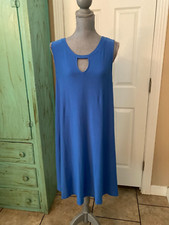 NEW DIRECTIONS, STRETCHY, SLEEVELESS, SHIFT LIKE, DRESS WITH KEYHOLE NECKLINE, L