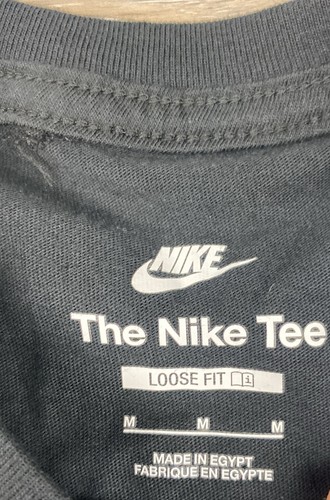 Nike The Nike Tee Loose Fit Boys M Short Sleeve Athletic Shirt Black FD0928 - Picture 5 of 6