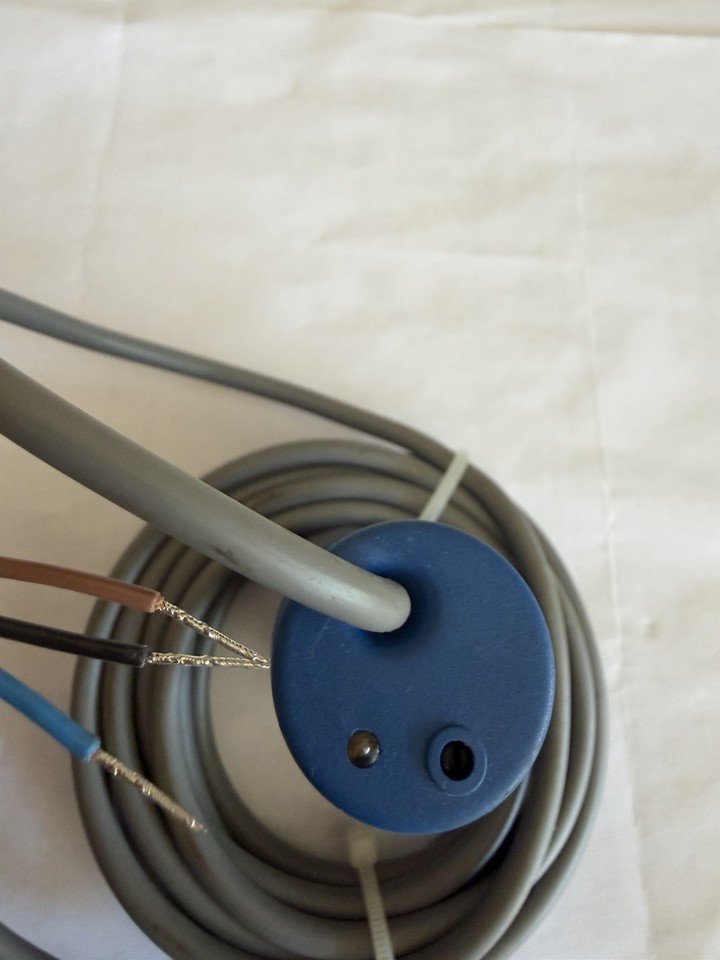 Produktbild von Balluff Induktiver Näherungsschalter BES 516-325-BO-C-PU-05 – BES01C5, Neuwertig