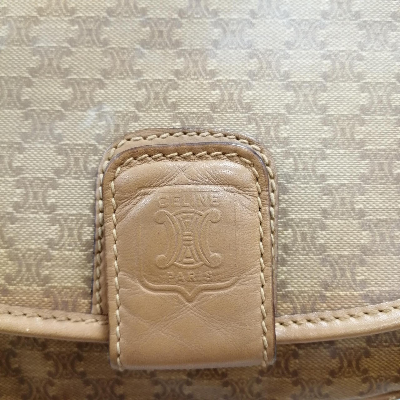 Macadam Pattern Shoulder Bag Model Number M04 Bei… - image 2