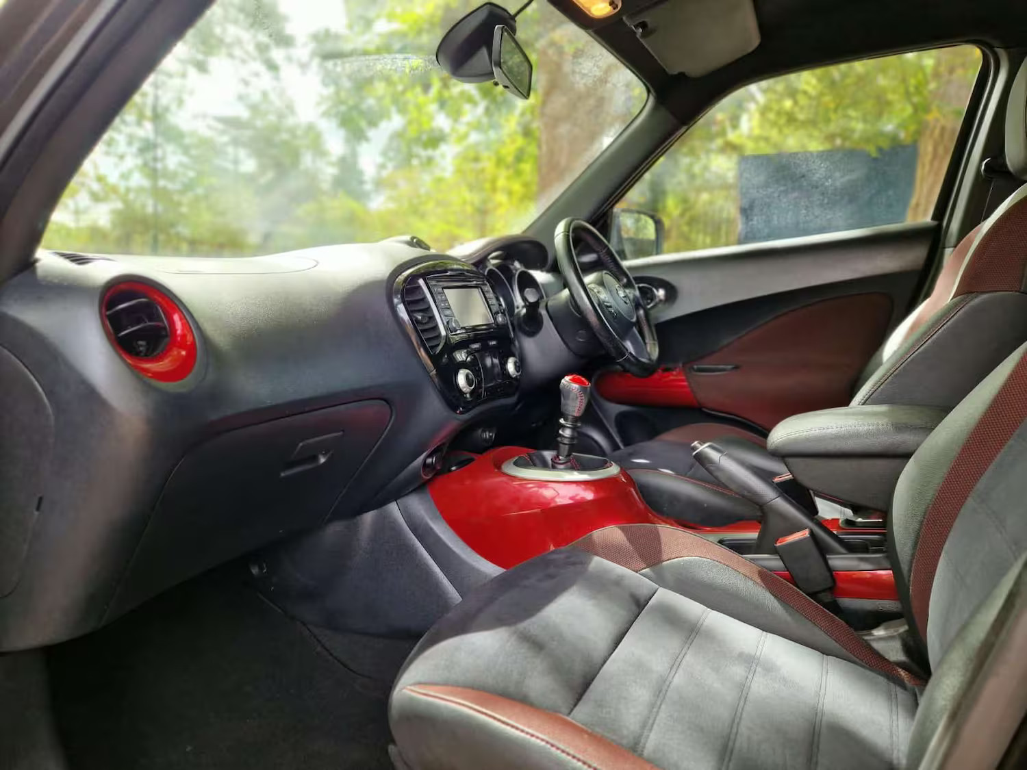 2017 Nissan Juke, photograph 10
