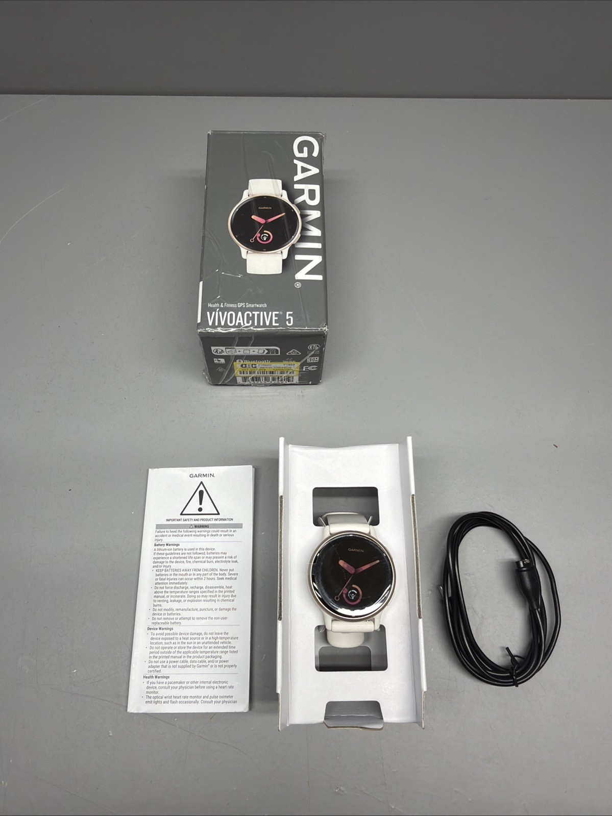 Garmin vivoactive 5  Ivory with Cream Gold GPS Fitness Smart