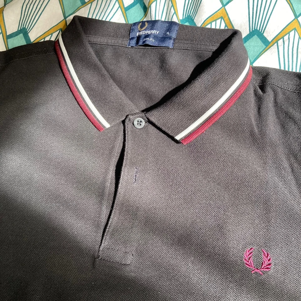 Polo FRED PERRY M3600 - Noir Blanc Bordeaux, size XL - Photo 2/4