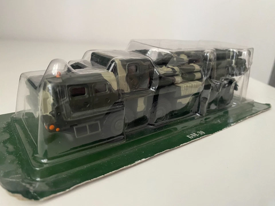 BM-30 Smerch Soviet USSR Diecast Tank De Agostini 1/72 Scale, Russian tanks - Image 2 of 4