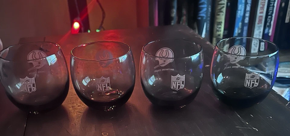 NFL Football Vintage 1970's Baltimore Colts Smoked Whiskey Low Ball Glass - Image 2 of 2