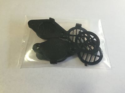 Temporary queen bee excluder for top bar hive or swarm capture box