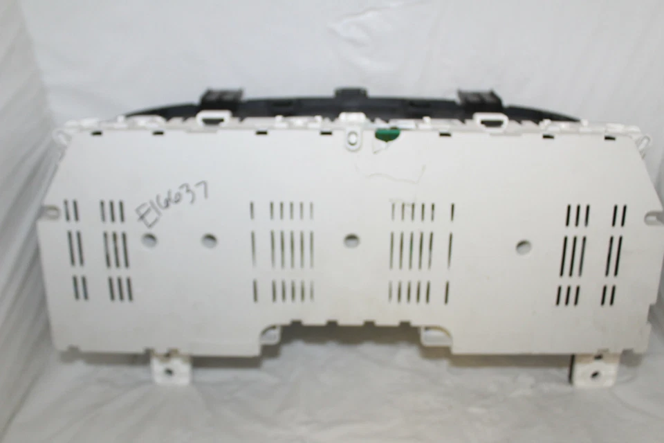 Cuadro de instrumentos velocímetro 04 05 medidor de panel de instrumentos aviador 160.602 millas Foto 2 de 4