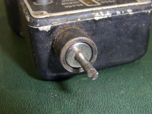 Vintage Dr T H Horn Portable Tachometer in Bakelite Case - Picture 12 of 16