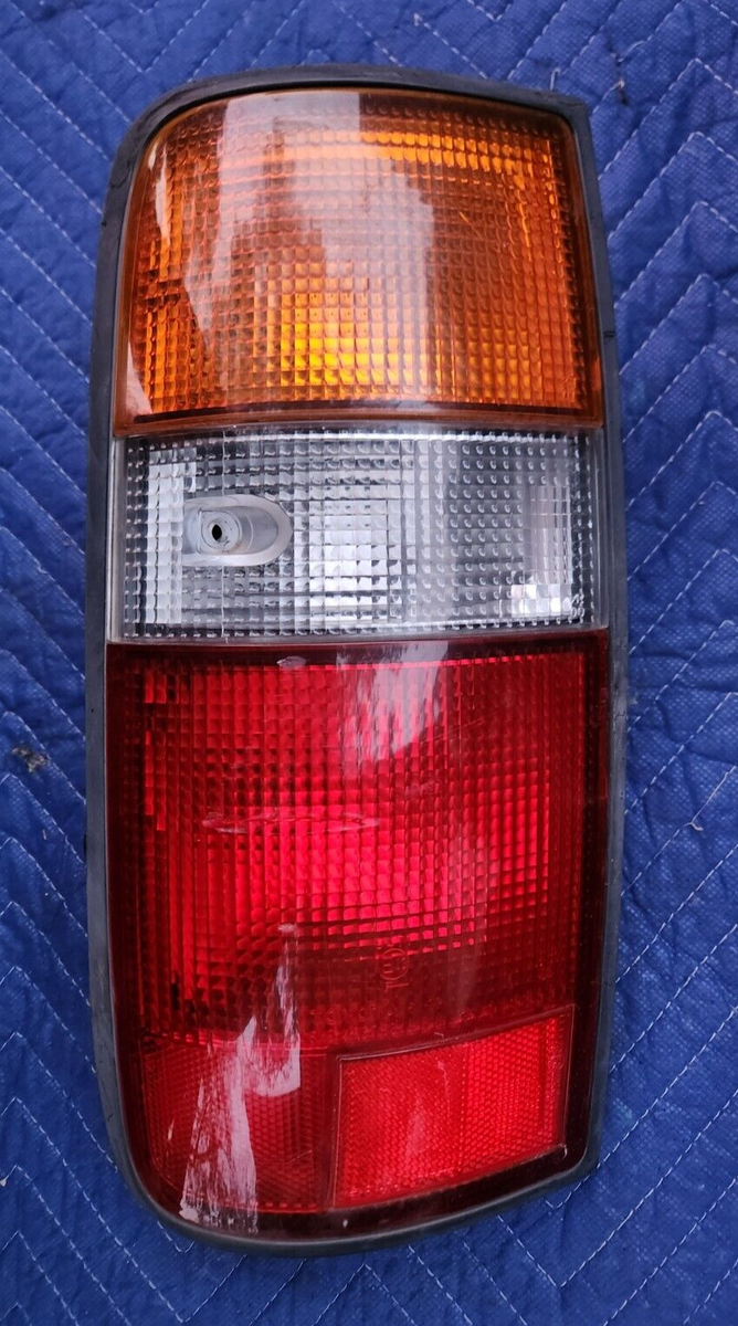 91-98 Toyota Landcruiser 96 98 Lexus LX450 LH Left Tail Light OEM