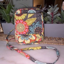 Vera Bradley Multicolor Floral Quilted Crossbody Zip/Snap Adj Strap Silver HW