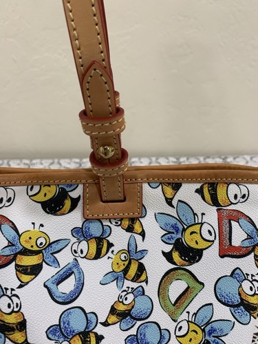 Dooney & Bourke Bumble Bee Small Leisure Shopper - Picture 6 of 20