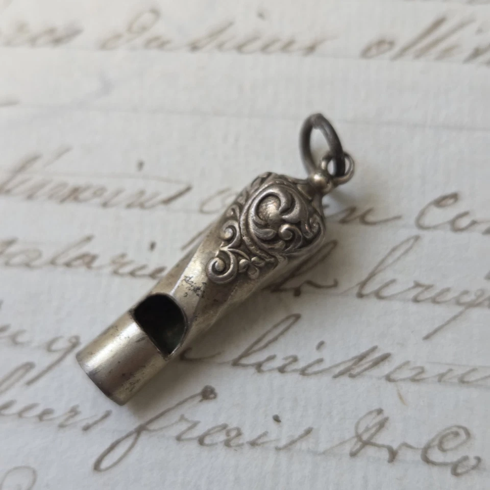 Pendentif Argent Sifflet Miniature Ancien Vers 1900 XIXè Silver Charm Pendant - Photo 2/4