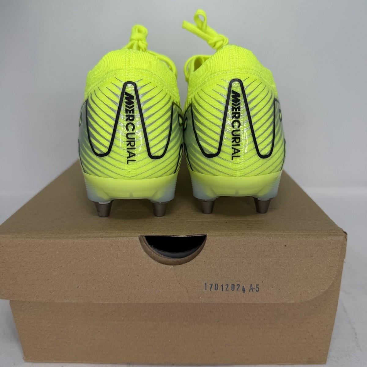 Nike Mercurial Vapor Metal Soccer Cleat Yellow Black Men's Sizes