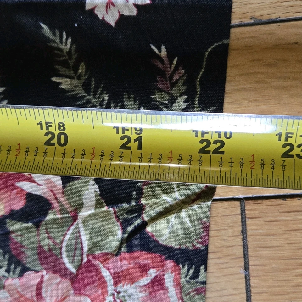 Flores Ramblin Rose de Marti Michell Maywood en algodón negro 4 yardas 7787 Foto 2 de 3