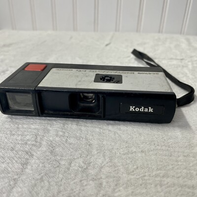 フィルムカメラ Kodak Instamatic camera 177x Kodak Instamatic 177X 126 Film Camera - YouTube