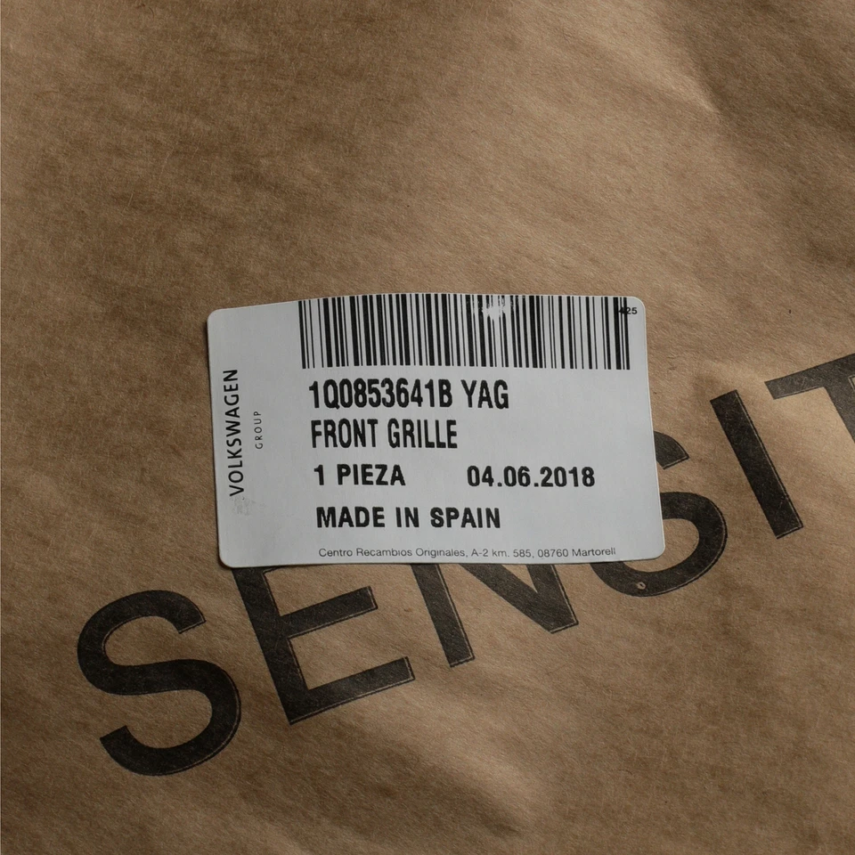 Conjunto de parrilla delantera OEM GENUINO 2007-2011 Volkswagen Eos NUEVO 1Q0-853-641-B-YAG Foto 4 de 4