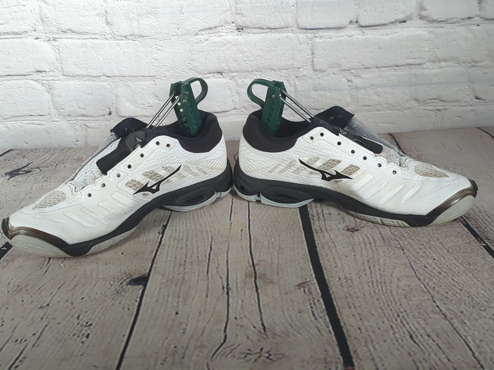 Tenis deportivos para correr Mizuno para mujer talla 8,5 blancos negros Wave Lightning Z4 Foto 3 de 4