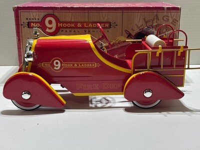 Xonex 1:3 Scale Due-Cast Village Fire Dept No9 Hook & Ladder Fire Truck