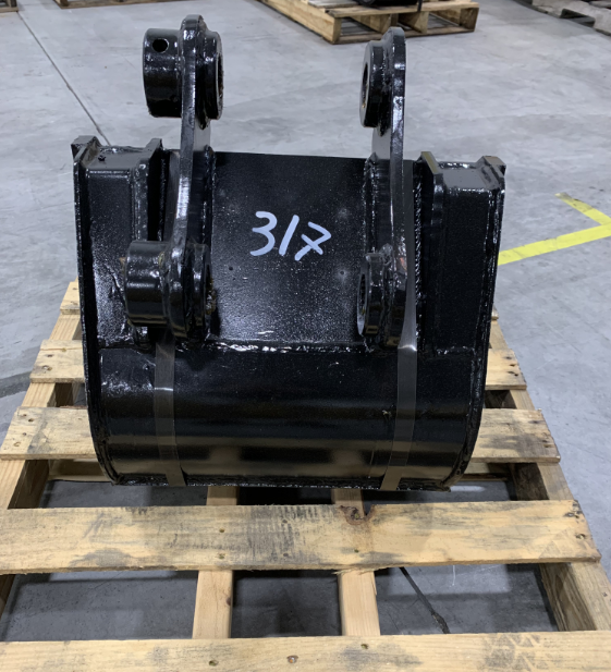 New 18" Heavy Duty Excavator Bucket for a Yanmar VIO25 w/ Coupler Pins