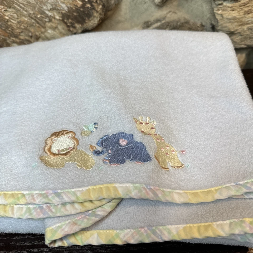 Manta Circo Bebé Vellón Elefante Jirafa León Azul Felpa Pastel Borde De Colección Foto 4 de 4