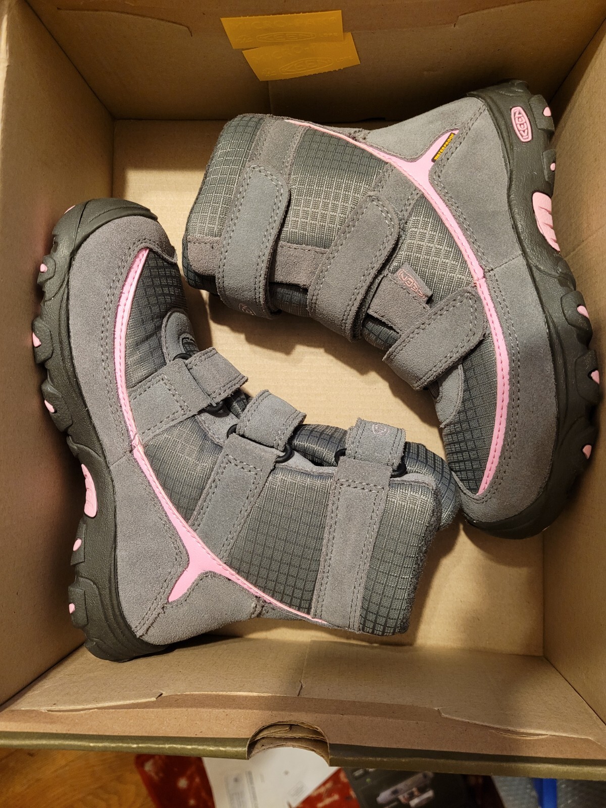 KEEN Trezzo WP Winter Boots 1011808 Insulated Waterproof Snow Youth US 1