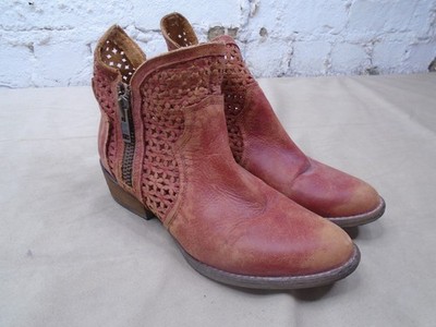 Circle G Camel Cutout Shortie Booties Size 10 Coral Round Toe Side Zip Rodeo