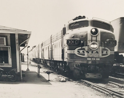 Santa Fe Railroad ATSF #301C EMD F7A Lokomotive 1972 8x10 Foto Charles H Cox