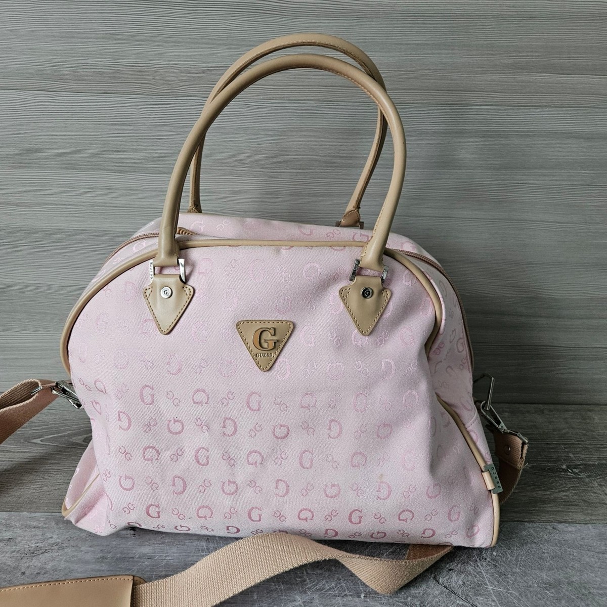 バッグ GUESS HANDBAG y2k G-ROGO VTG Y2K Guess Pink Monogram G Logo Travel Duffel & Satchel Bag Duo